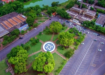 Pesquisadores, estudantes e profissionais se reúnem na UFMT para discutir inovação na engenharia em MT