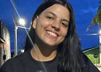Jovem é encontrada morta em quintal de residência; idoso é preso tentando esconder corpo