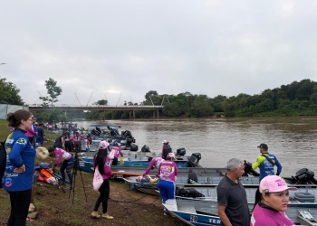 Disputa exclusiva para mulheres marca nova fase em festival de pesca