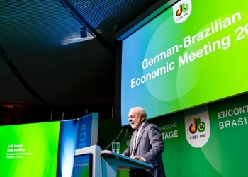 Lula fala em reciprocidade após expulsão de delegado dos EUA