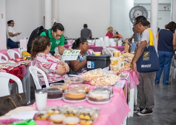 Praça Alencastro reúne 40 expositores com a Feira Cultural, Gastronômica e de Artesanato