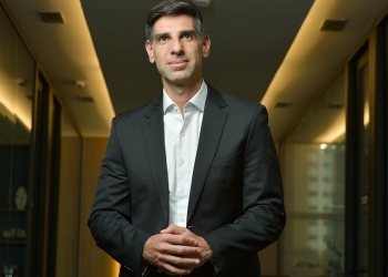 Recorde de emprego no Brasil. Recorde de jovens em funções que estão em extinção