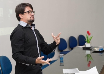 Seduc publica edital para inscrições em curso de Libras na modalidade EaD