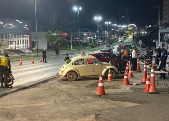 Operação Lei Seca prende cinco motoristas e remove 56 veículos na Avenida Fernando Corrêa