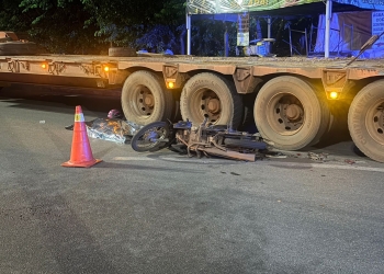 Motociclista morre após ser atropelado por carreta em Várzea Grande