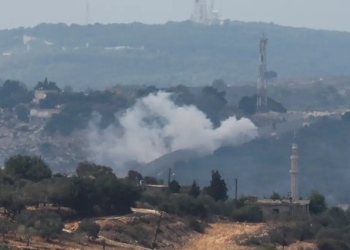 Hezbollah volta a atacar Israel após violação do cessar-fogo no Líbano