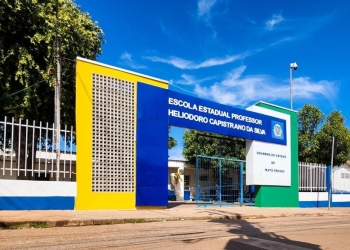 Professor de escola cívico-militar é agredido por alunos em sala de aula no Parque Cuiabá