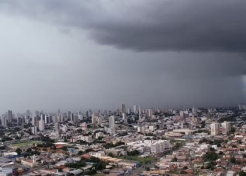 Alerta de chuvas intensas para os próximos dias em Cuiabá mobiliza Defesa Civil e reforça orientações à população