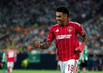 Igor Jesus detalha caminho improvável da peixaria do avô ao sucesso na Europa