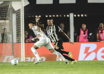 Santos vence Atlético-MG na Vila Belmiro e reage no Brasileirão