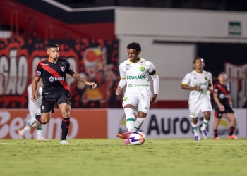 Com mescla de sub-17 e sub-20, Cuiabá perde para o Atlético-GO e chega a 10 jogos sem vencer