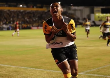 Cuiabá reencontra Bruno Alves, zagueiro que teve contrato rescindido antes do prazo previsto