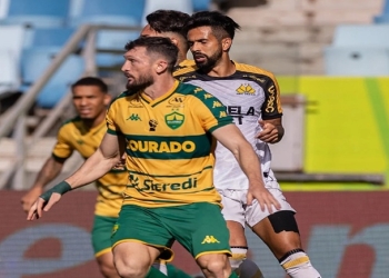 Cuiabá e Criciúma se reencontram com clima de revanche após jogo que decidiu acesso na Série B