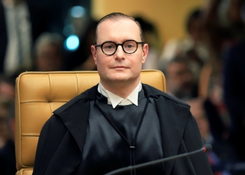 Filha acusada de ajudar a matar o próprio pai tem ação mantida pelo STF após briga por cama