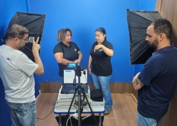 Seduc abre inscrições para curso gratuito de Libras na modalidade Ensino a Distância com 750 vagas