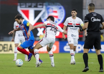 São Paulo falha em segurar vantagem e Bahia arranca empate nos acréscimos