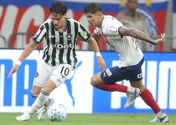 Bahia vence o Botafogo de virada na Fonte Nova e encerra jejum no Brasileirão