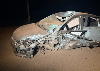 Família é socorrida em estado grave após acidente entre carro e carreta na Rodovia dos Imigrantes