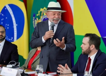 Lula anuncia novo Desenrola para quem ganha até R$ 8,1 mil