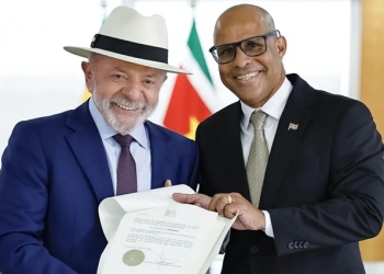 Lula recebe credenciais de sete novos embaixadores