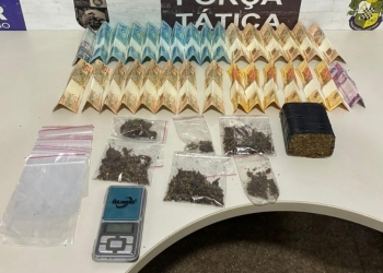 Traficante cadeirante é preso com drogas, dinheiro e balança durante ação da Força Tática