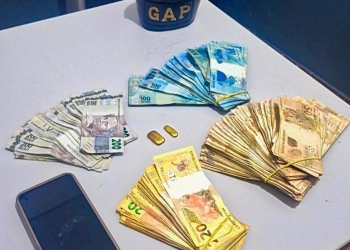PM apreende barras de ouro e mais de R$ 34 mil após denúncia de agressão