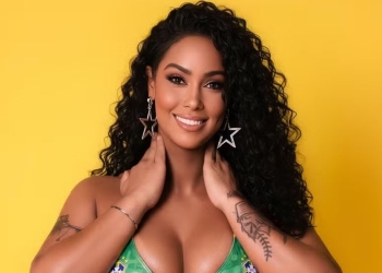 Rosiane Pinheiro reproduz capa de revista e revela cachê recebido: ‘VOCÊS PEDIRAM!’