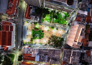 Praça Alencastro recebe Fan Fest com telão, feira gastronômica e programação cultural nesta quarta-feira