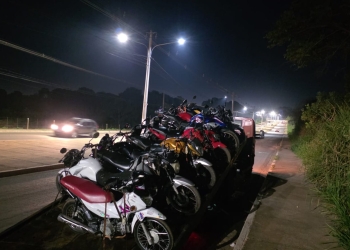 Operação contra escapamentos adulterados recolhe 13 motos e ultrapassa 800 autuações em Várzea Grande