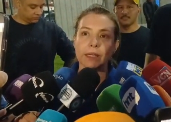 Flávia Moretti reage a críticas e diz que não há rotulação política em eventos religiosos