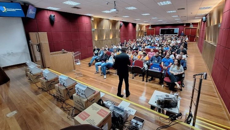 Público interno do TRE-MT faz imersão junto ao processo eleitoral brasileiro
