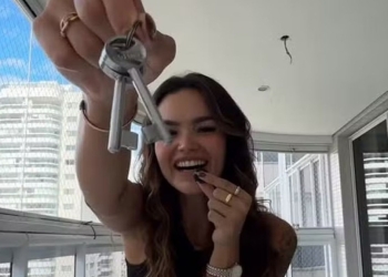Suzanna Freitas celebra primeiro imóvel presenteado pelos pais: ‘Nem acredito’