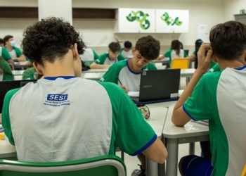 Estudantes da rede pública podem conquistar bolsa integral no Sesi Escola e participar de programas de alto rendimento