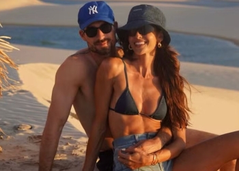 Izabel Goulart posa em cenário paradisíaco nos Lençóis Maranhenses: ‘Paraíso’