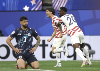 EUA estreiam com goleada sobre o Paraguai e assumem liderança do Grupo D