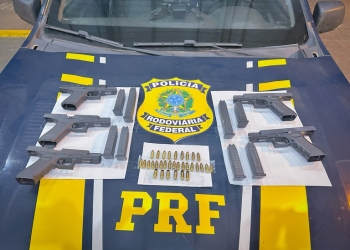Mula do tráfico é presa transportando cinco pistolas Glock em ônibus com trajeto de Cuiabá para RJ